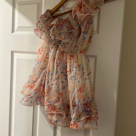 Floral top one shoulder size XS-S - Picture 1 of 2